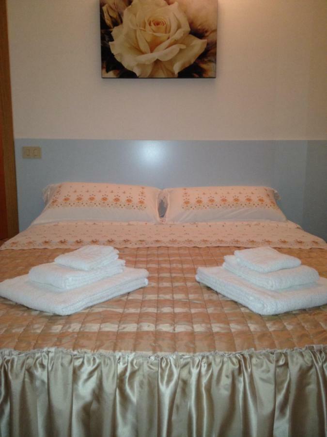 Il Gruccione Bed & Breakfast Sant'Omero Екстериор снимка