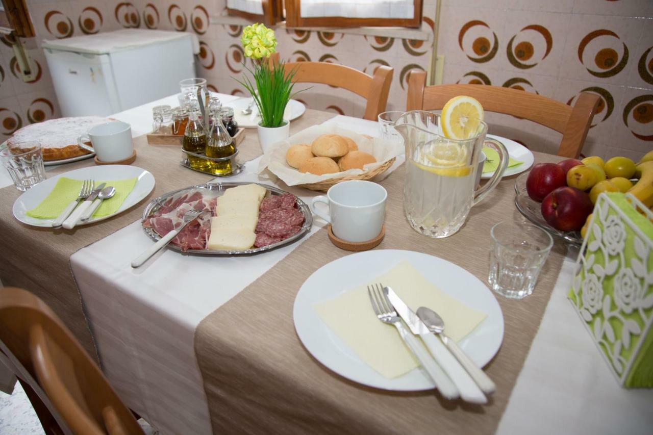 Il Gruccione Bed & Breakfast Sant'Omero Екстериор снимка