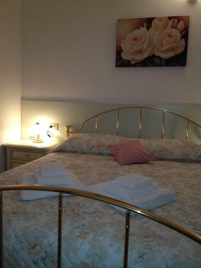 Il Gruccione Bed & Breakfast Sant'Omero Екстериор снимка