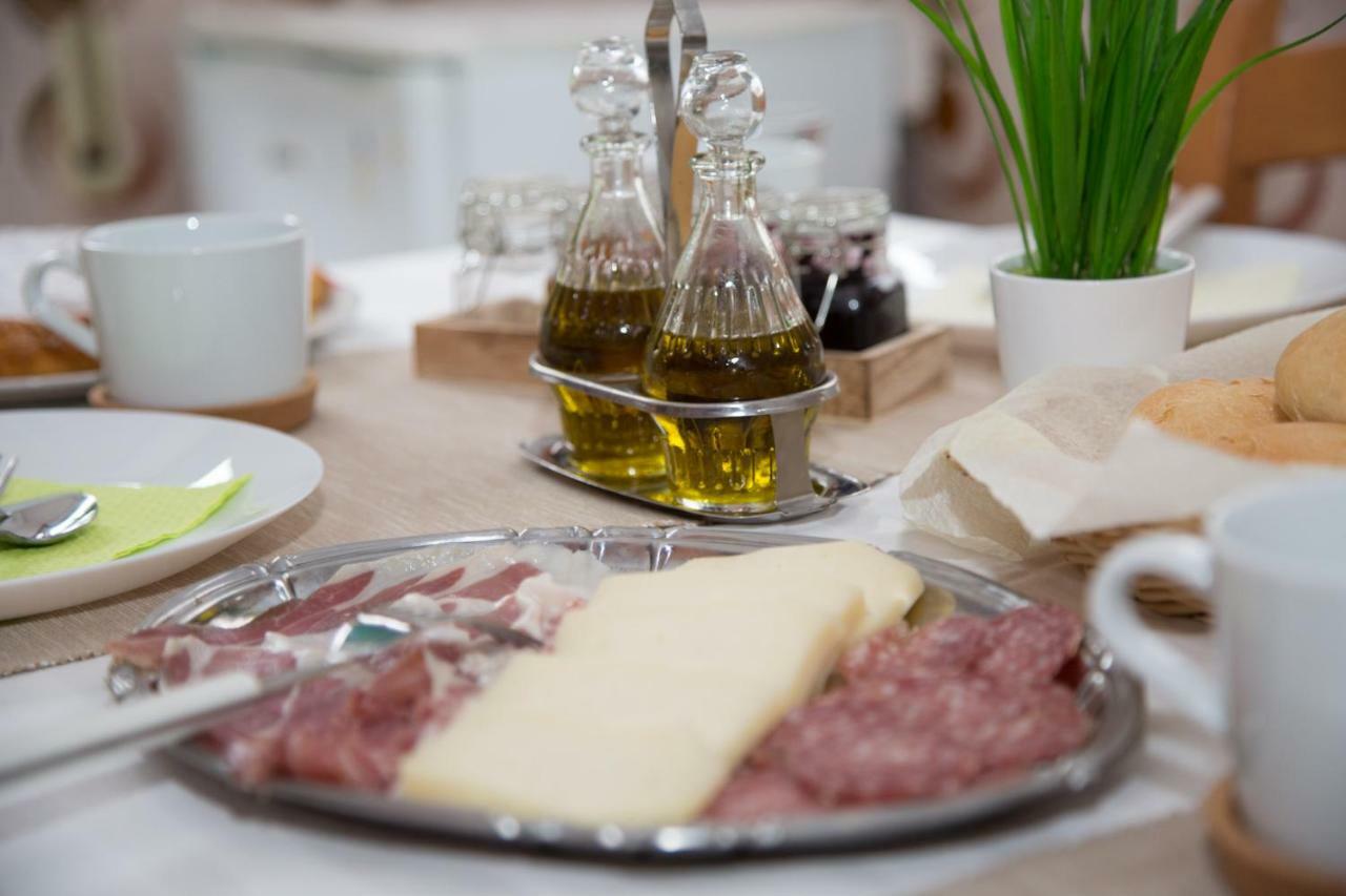 Il Gruccione Bed & Breakfast Sant'Omero Екстериор снимка